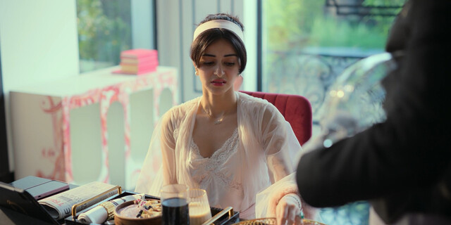 Ananya Panday sexy – Call Me Bae s01e01,e02,e07 (2024)