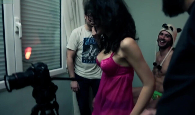 Olga Alaman sexy - sEXo (2015)