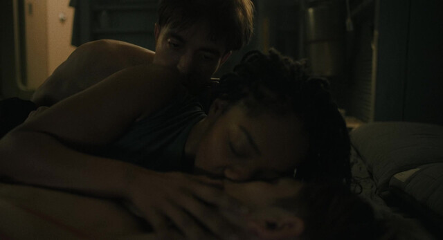 Naomi Ackie sexy - Michey 17 (2025)