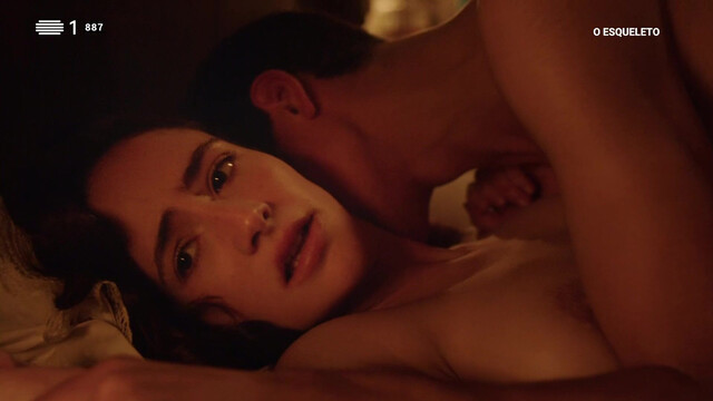 Vera Moura nude - O Esqueleto (2025)
