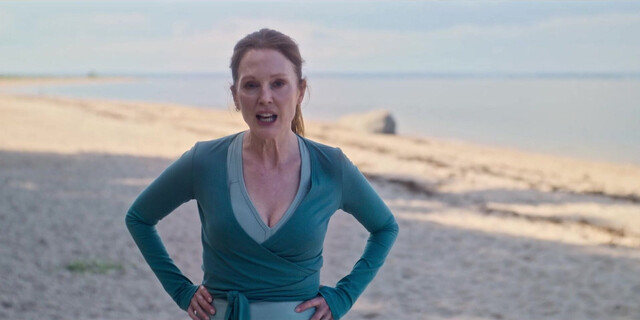 Milly Alcock sexy, Meghann Fahy sexy, Julianne Moore sexy - Sirens s01 (2025)