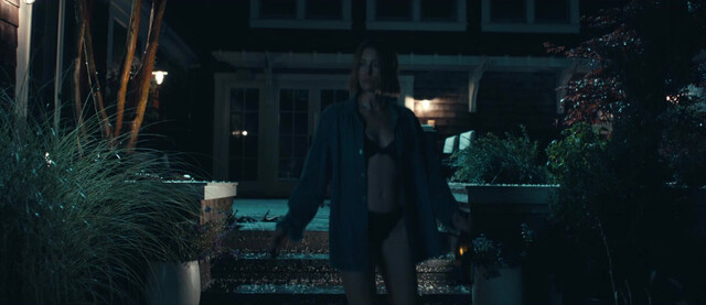 Jessica Biel sexy, Elizabeth Banks sexy - The Better Sister (2025)