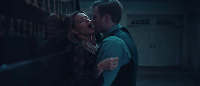 Jessica Biel sexy, Elizabeth Banks sexy - The Better Sister (2025)