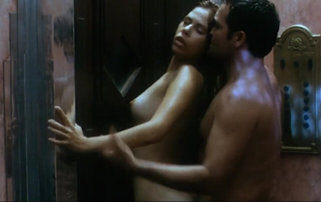 Sílvia Águila nude - Amor Vertical (1997)