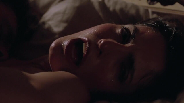 Starr Andreeff sexy - Amityville Dollhouse (1996)