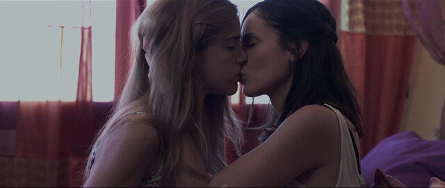 Veki Velilla sexy, Olga Alaman sexy - Mariposas (2017)