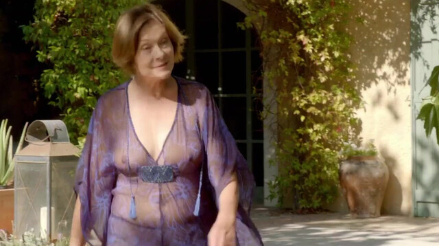 Macha Meril nude - A Dix Minutes des Naturistes (2012)