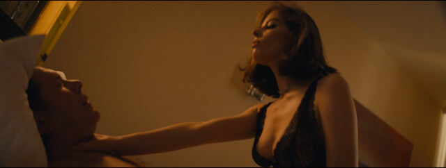 Angelina Pahomova sexy – Nemodelnoe agentstvo s01e09 (2023)