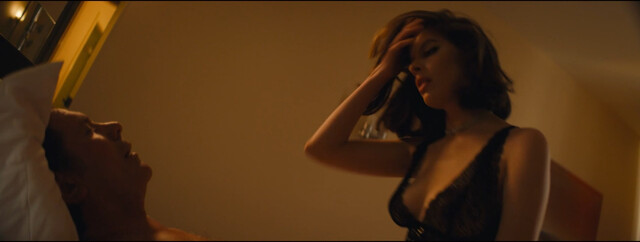 Angelina Pahomova sexy – Nemodelnoe agentstvo s01e09 (2023)