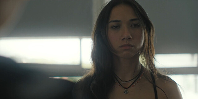 Zoë Boe sexy – Critical Incident s01e02e06 (2024)