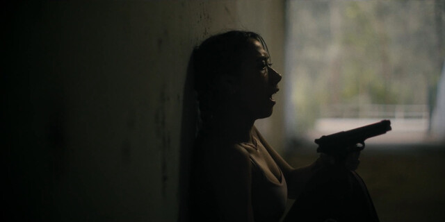 Zoë Boe sexy – Critical Incident s01e02e06 (2024)