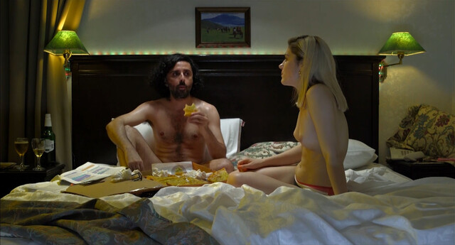 Virginia Ponzetto nude – Muhamab el zurdo (Muhamab the left-handed) (2020)