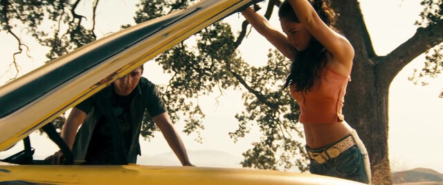 Megan Fox sexy - Transformers (2007)
