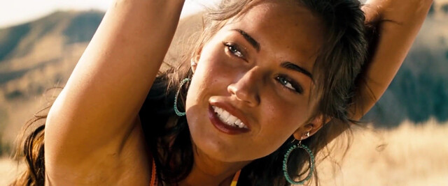 Megan Fox sexy - Transformers (2007)