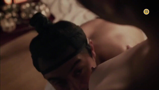 Min Ji-hyun nude - Bang Ja Chronicles (2011)