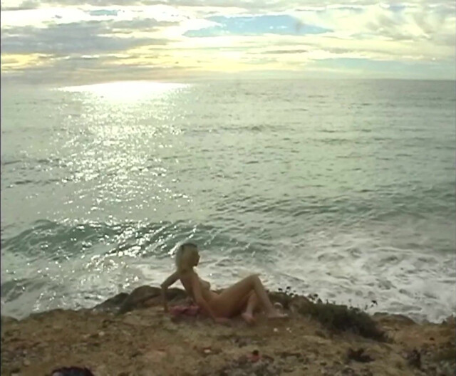 Mar Nantas nude - La Revolución de las Musas (2024)