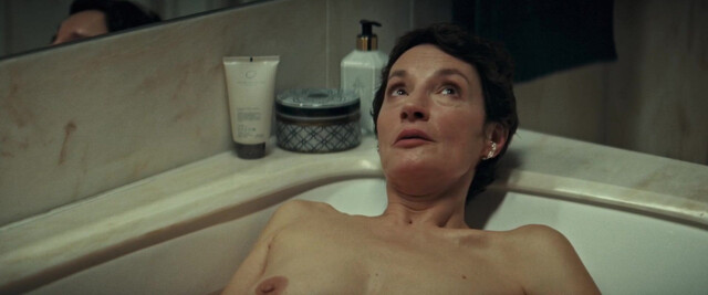 Jeanne Balibar nude - Le système Victoria (2024)