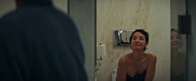 Jeanne Balibar nude - Le système Victoria (2024)