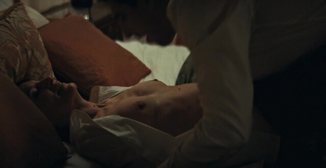 Jeanne Balibar nude - Le système Victoria (2024)