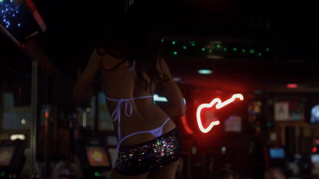 AnnaMaria Demara sexy, Janet Tracy Keijser nude, Red Heaven nude - 200 mph (2011)