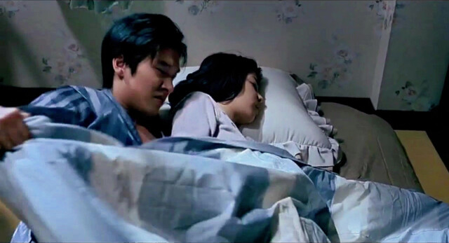 Kim Gyu-ri nude - Low Life (2004)