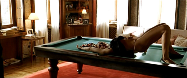 Veronica Echegui nude – El Menor De Los Males (2004)