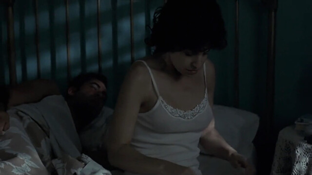 Adriana Ozores nude – Heroína (2005)