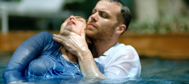 Anna Loos sexy – Gefangen im Paradies (2016)