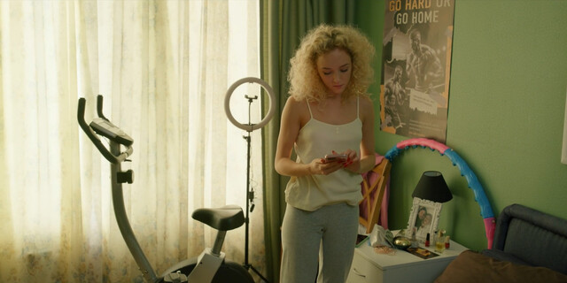 Anastasiya Talyzina sexy – Vzroslye s01e01-02 (2024)