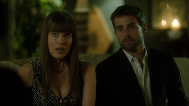 Anna Van Hooft sexy – Witches of East End s02 (2014)