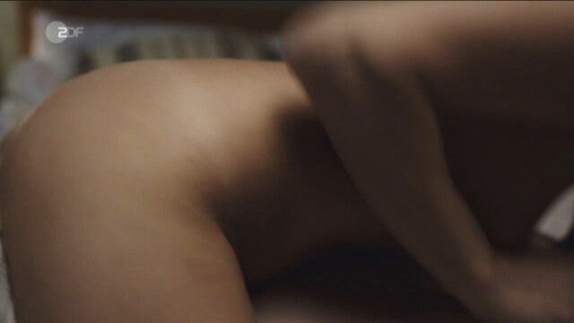 Anja Kling nude – Der gleiche Himmel s01e03 (2017)