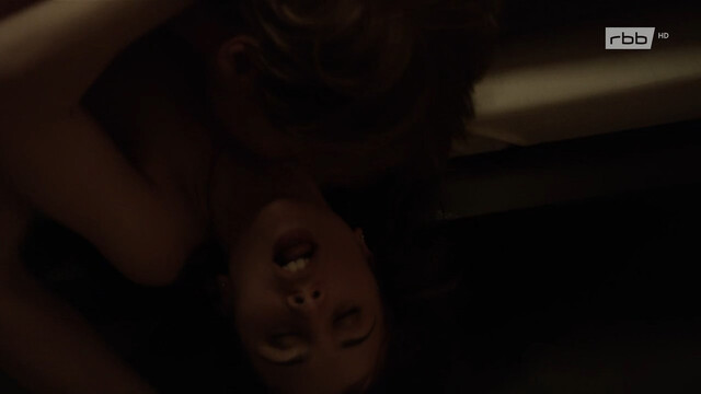 Aylin Tezel sexy – Tatort e844 (2012)