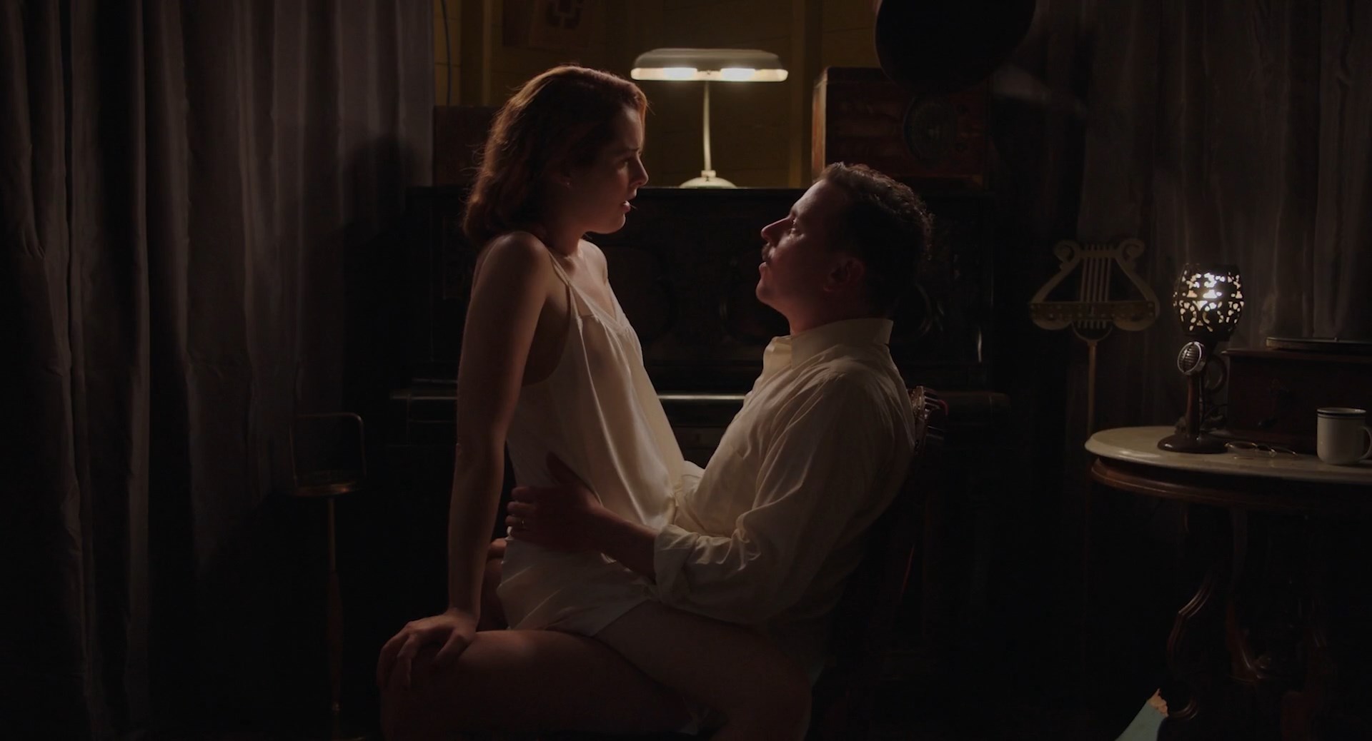 Anna Margaret Hollyman sexy – Sister Aimee (2019)