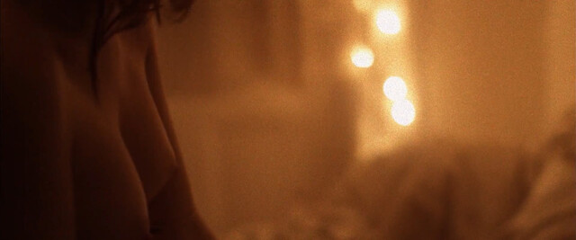 Alexandra Stebbins nude – Sex Nature Women Food (2012)