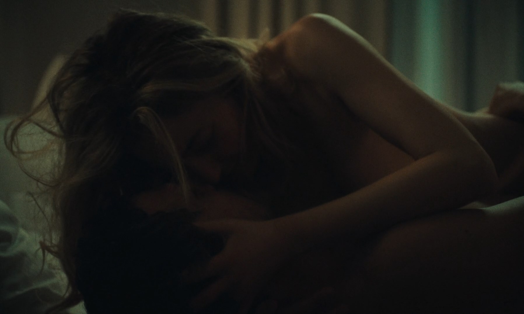 Alba Rohrwacher nude – Out of Season (Hors-saison) (2023)