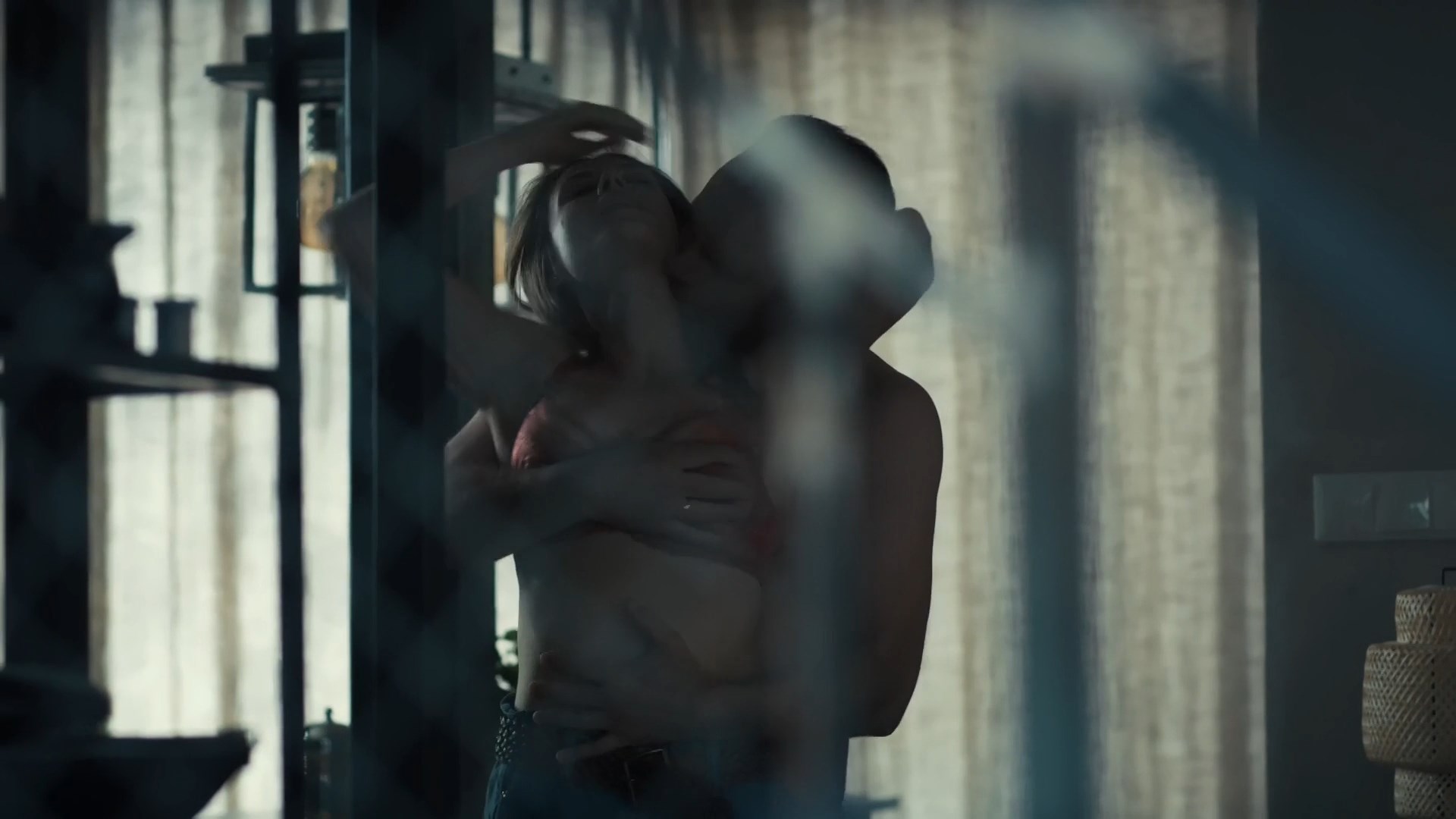 Anna Karczmarczyk sexy – Zdrada s01e06 (2024)