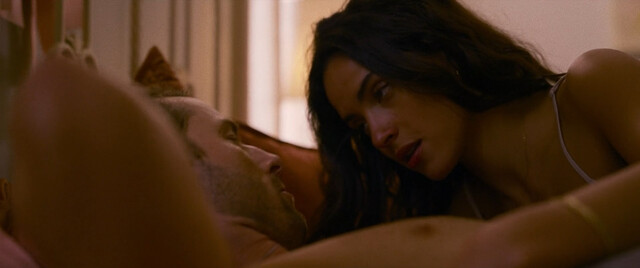 Adria Arjona sexy – Hit Man (2023)