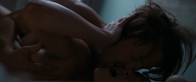 Adria Arjona sexy – Hit Man (2023)