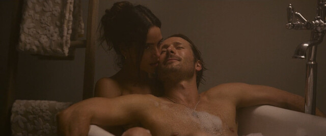 Adria Arjona sexy – Hit Man (2023)