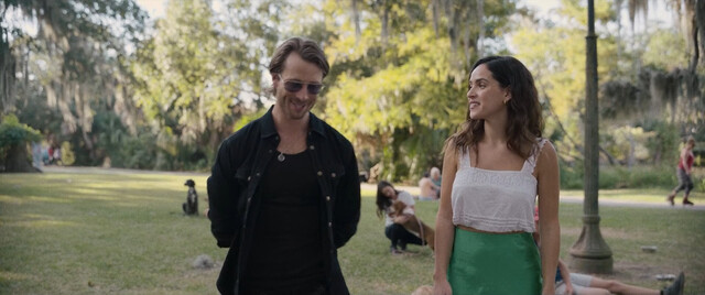 Adria Arjona sexy – Hit Man (2023)