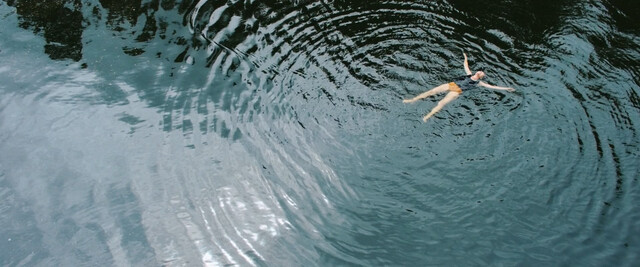 Anke Engelke sexy – Mein Sohn (2021)