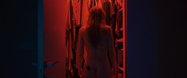 Anastasiya Pustovit nude – Between Us (Mezhdu nami) (2021)