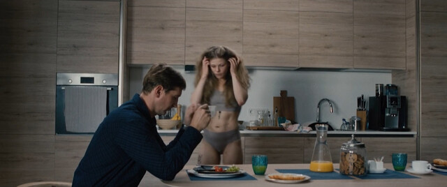 Anastasiya Pustovit nude – Between Us (Mezhdu nami) (2021)