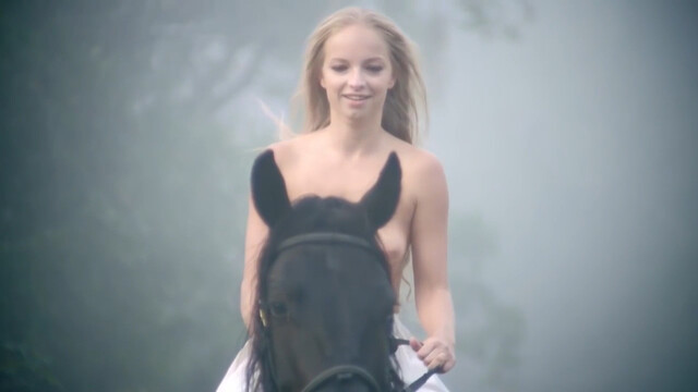 Zuzana Meszarosova nude – 1890 s01e05 (2017)