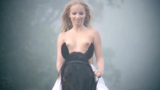 Zuzana Meszarosova nude – 1890 s01e05 (2017)