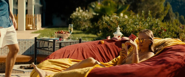 Amanda Hermiine Künnapas nude – Free Money (Vaba raha) (2023)