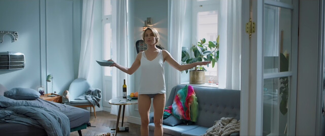 Weronika Książkiewicz sexy – Szczescia chodza parami (2022)