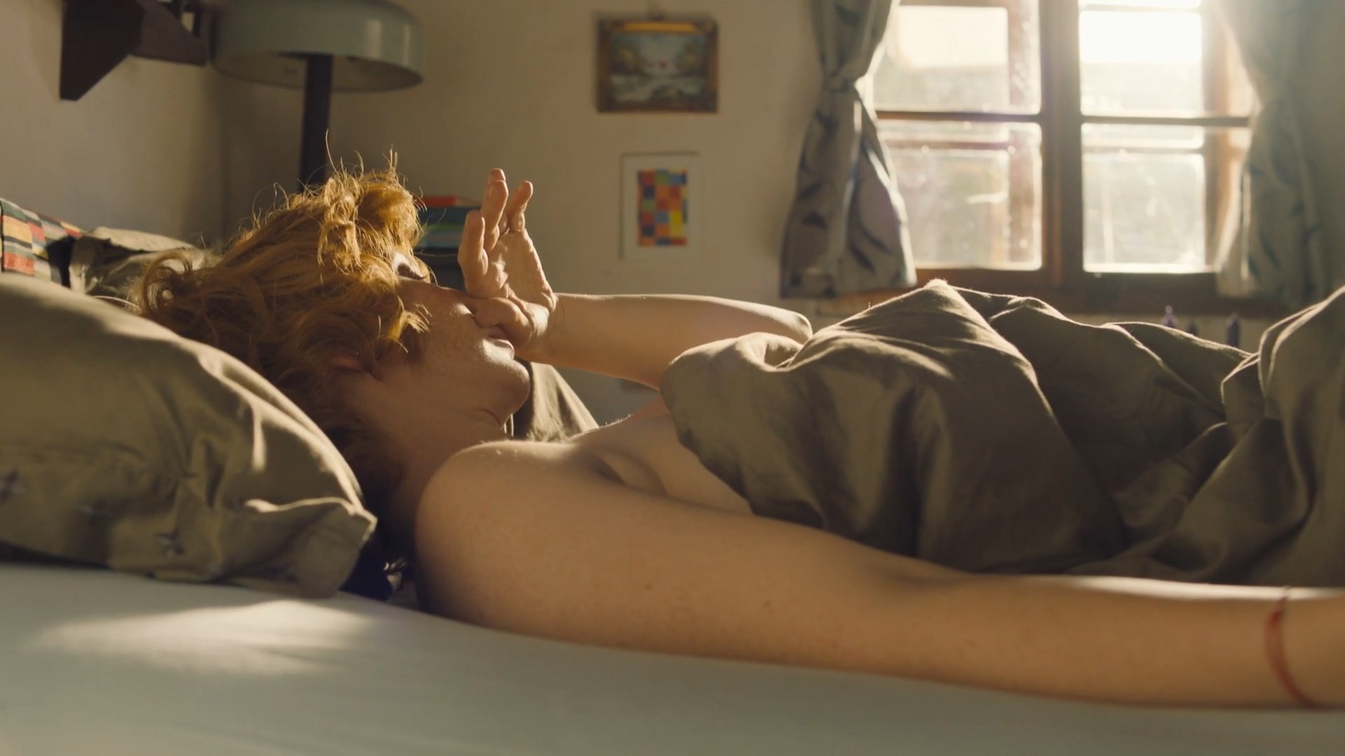 Vica Kerekes sexy – Love on the Spikes (Láska na spickách) (2021)