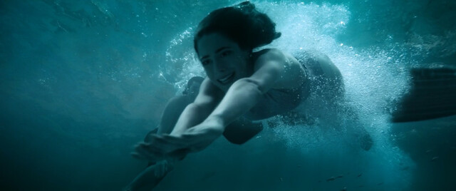 Tini Stoessel (Martina Stoessel) sexy – Tini The New Life of Violetta (Tini El gran cambio de Violetta) (2016)