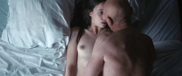 Kim Higelin nude – Le consentement (2023)